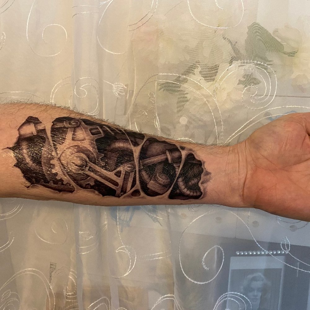 Rocking your life with temporary tattoo - Picture 5 of 8